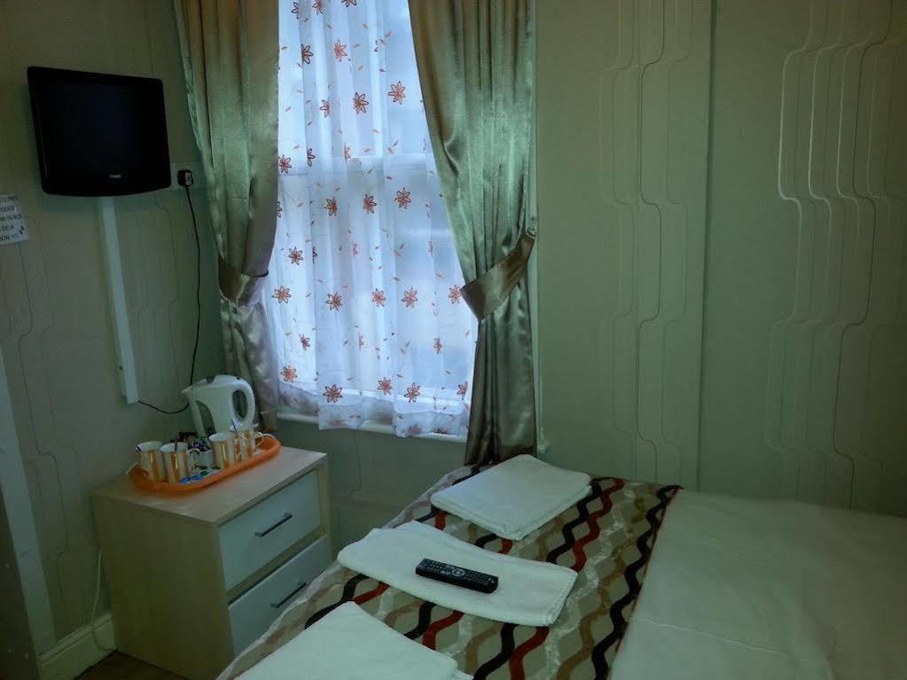 Wallace Hotel Blackpool Eksteriør billede